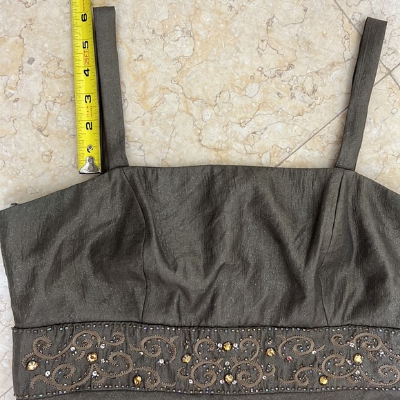 ELEGANT & CLASSIC - Picture 6 of 10